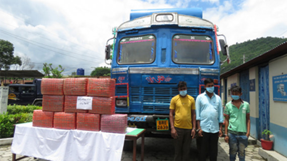 दुईलाख केजी अवैध सुपारीसहित आठवटा भारतीय ट्रक नियन्त्रणमा